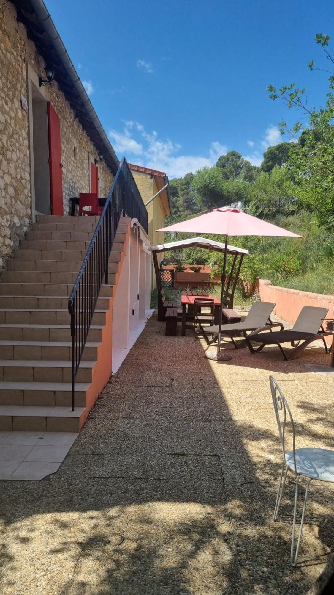 L'Oustaou Du Luberon Et Spa Villelaure Luaran gambar