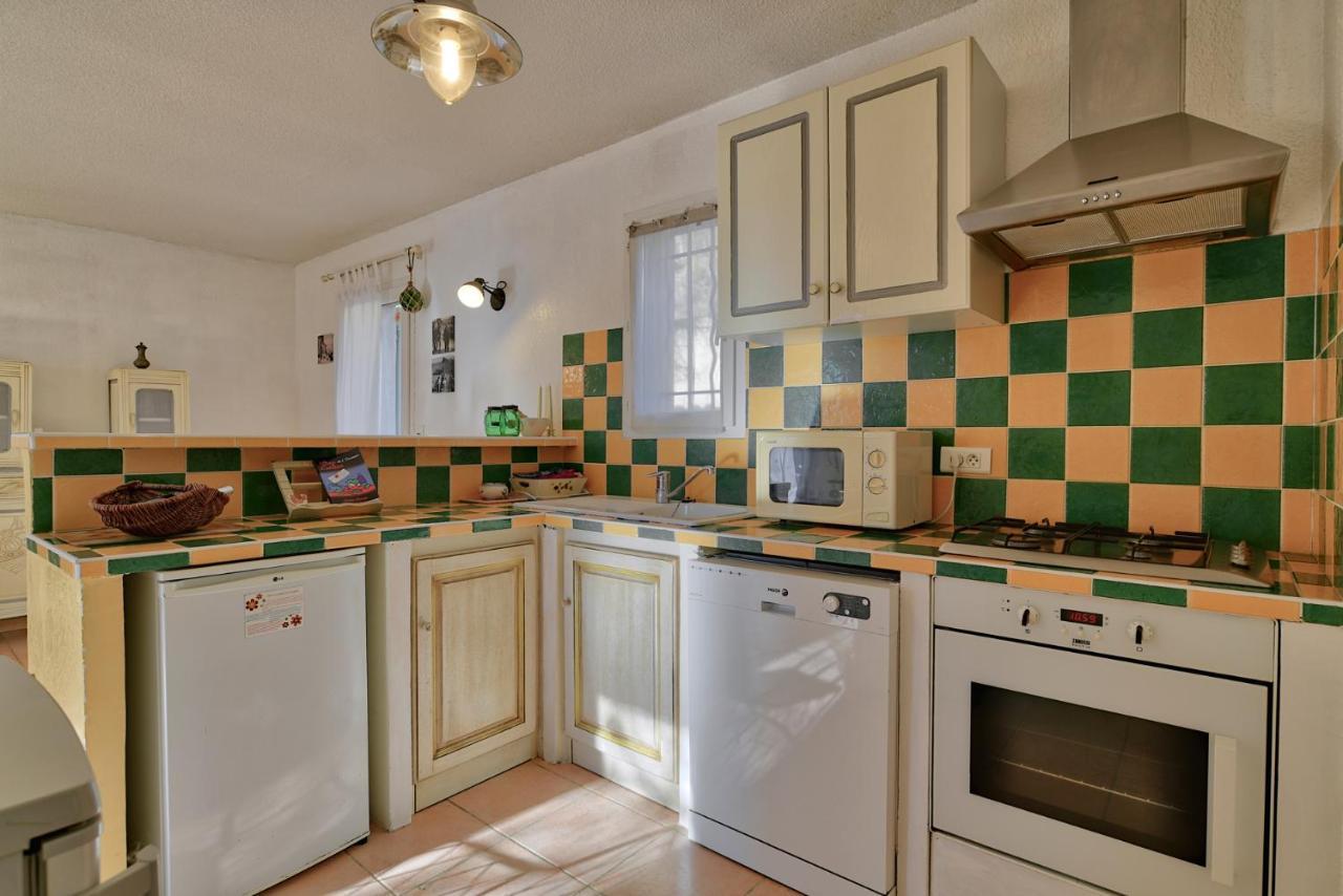 L'Oustaou Du Luberon Et Spa Villelaure Luaran gambar