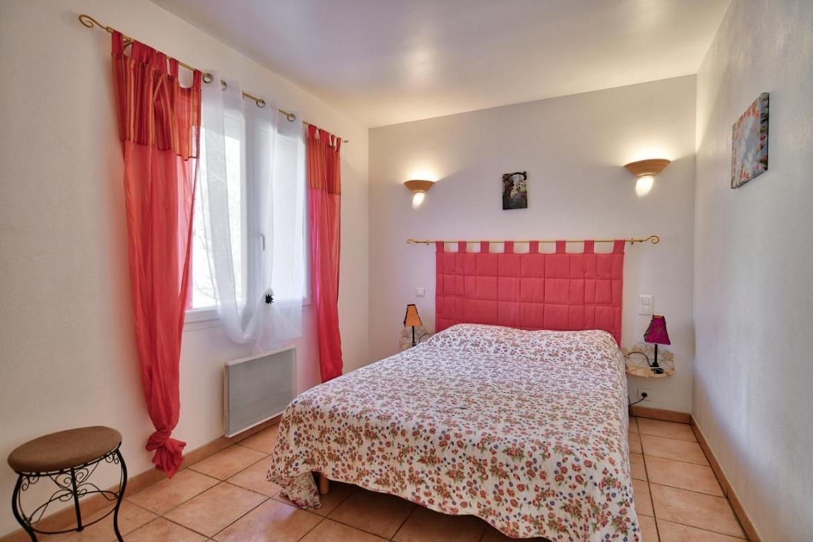 L'Oustaou Du Luberon Et Spa Villelaure Luaran gambar