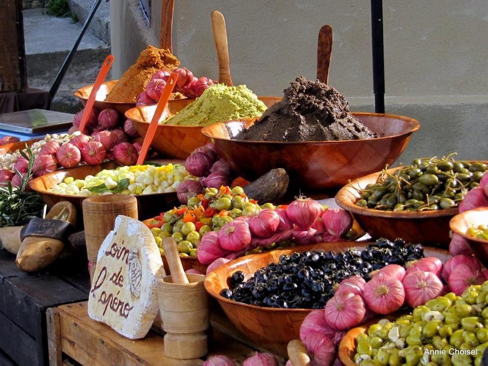 L'Oustaou Du Luberon Et Spa Villelaure Luaran gambar
